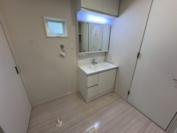 独立洗面化粧台付き