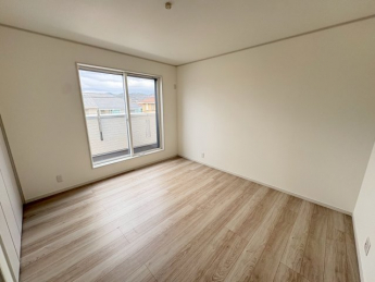 明るい洋室です