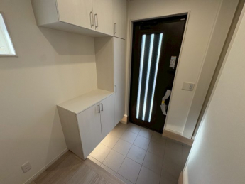 明るい玄関です