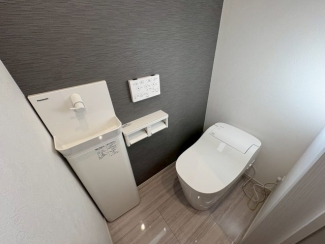 清潔感のあるトイレです