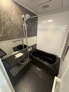 落ち着いた空間のお風呂です