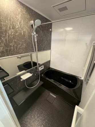 落ち着いた空間のお風呂です