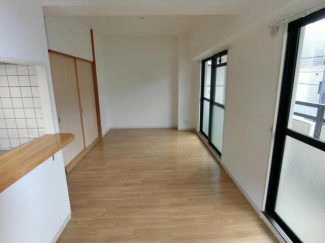 ファミリアル門戸の画像