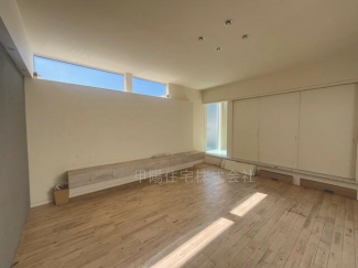 リビング約１６．３帖