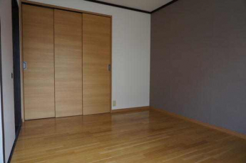 新居浜市東雲町２丁目のアパートの画像