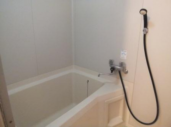 新居浜市東雲町２丁目のアパートの画像