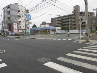 ローソン松山清水町３丁目店まで592m