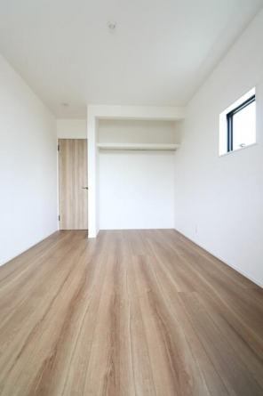 【施工例】主寝室の他に洋室が２部屋あります。お子様が大きくな