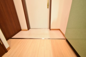【玄関】