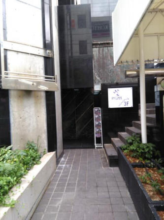 地下へ出入りはこちらから（武庫之荘駅徒歩１分）