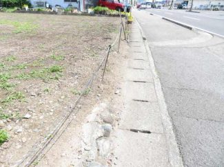 土地出入口部分の写真