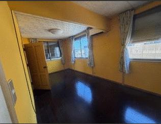 ２Ｆ　洋室（１０．５帖）