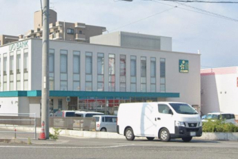 伊予銀行松山北支店まで449m