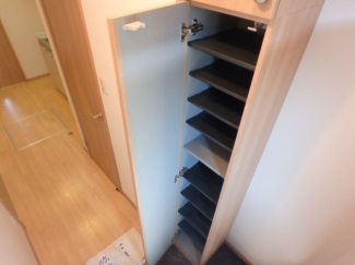 シューズボックスで玄関すっきり