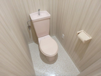 シンプルで使いやすいトイレです