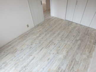 落ち着いて過ごせるお部屋なので、寝室にいかがでしょうか