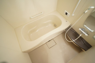 参考、同建物・反転間取りの号室