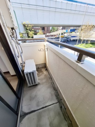 【バルコニー】