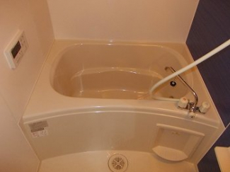 日々の疲れを癒すお風呂付です