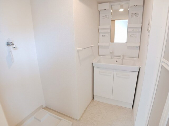 忙しい朝には欠かせない洗面所です