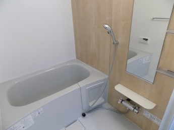 ゆったり過ごせるお風呂です