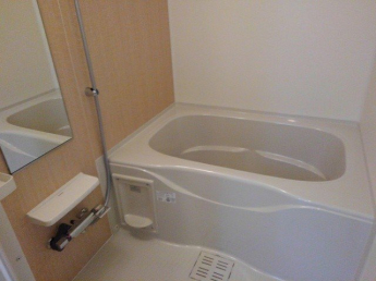 落ち着いた空間のお風呂です