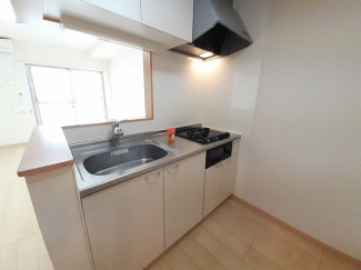 コンパクトなキッチンで掃除もラクラク