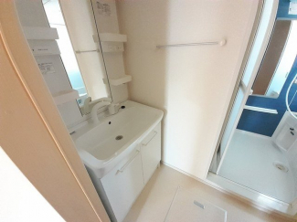 コンパクトで使いやすい洗面所