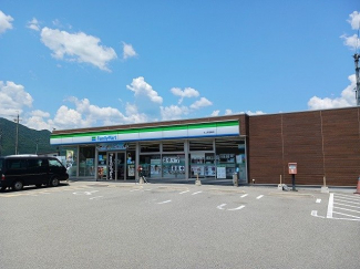 ファミリーマート氷上町稲継店まで1650m