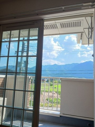 【バルコニー】