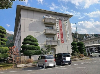 丹波県柏原総合庁舎まで300m