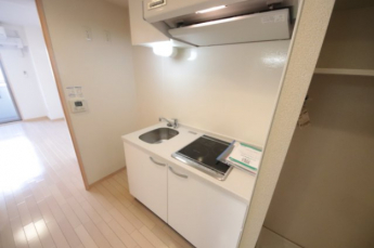 コンパクトなキッチンで掃除もラクラク