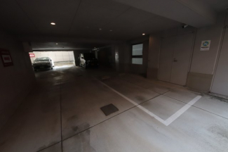 駐車場に車を止められます