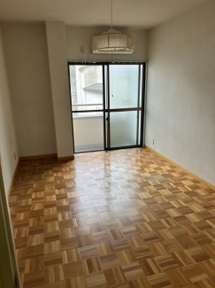 上浮穴郡久万高原町久万のマンションの画像