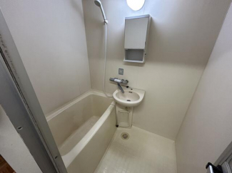 上浮穴郡久万高原町久万のマンションの画像