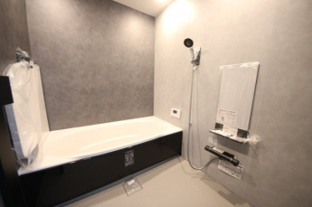 清潔感ある浴室