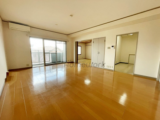 【居間・リビング】