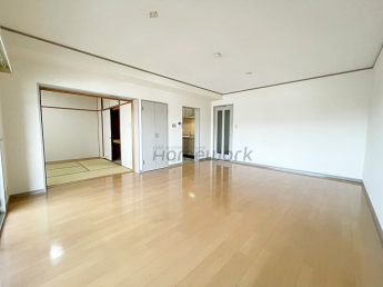 【居間・リビング】