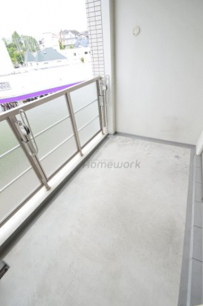 【バルコニー】