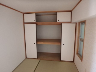 日本らしい落ち着いた雰囲気の和室です