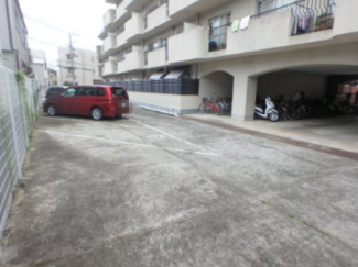 駐車場に車を止められます