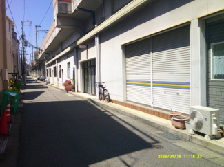 南側前面公道より