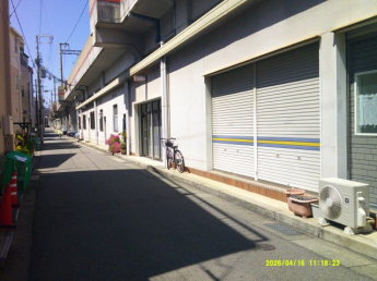 南側前面公道より