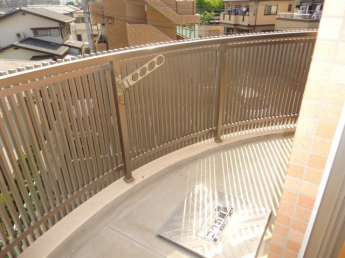 【バルコニー】