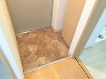 【玄関】