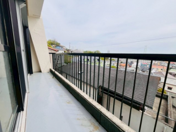 【バルコニー】