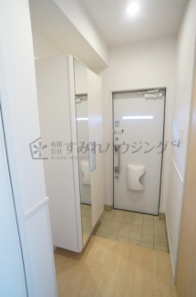 参考、同建物・反転間取りの号室