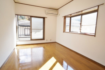 ※掲載の室内写真は、同建物・同間取りの号室を参考写真として掲載しております。