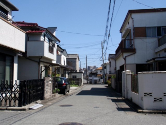 【前面道路含む現地写真】