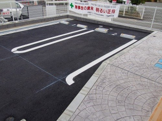 【駐車場】